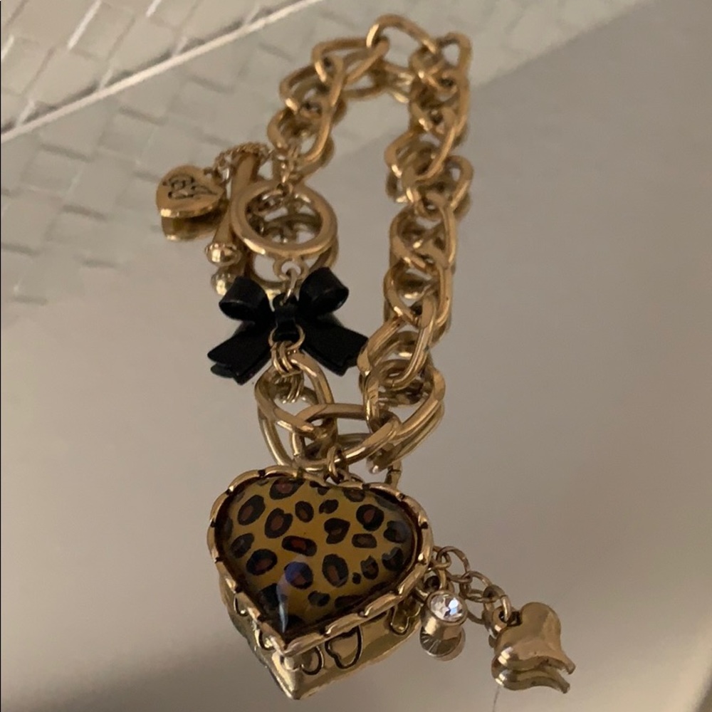 Betsey Johnson Gold Hearts Bows Leopard Bracelet